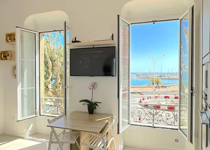 # Monaco - F1 Gp - 4 Persons - Sea View - New - Parking - Clim - Premium - And Sun * Ментона