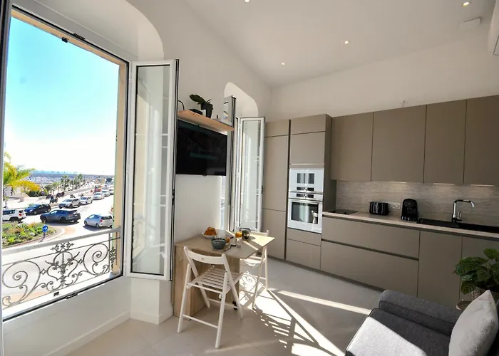 # Monaco - F1 Gp - 4 Persons - Sea View - New - Parking - Clim - Premium - And Sun Mentone